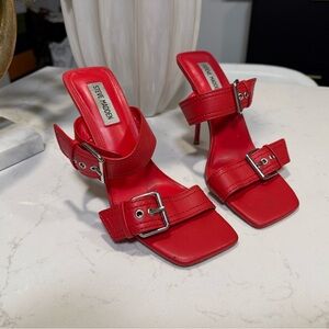 Steve Madden Red Heeled Sandals Double Strap Buckle Square Toe Y2K Size 8M